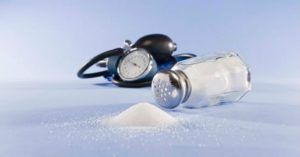 Alerta por la cantidad de sal en alimentos básicos